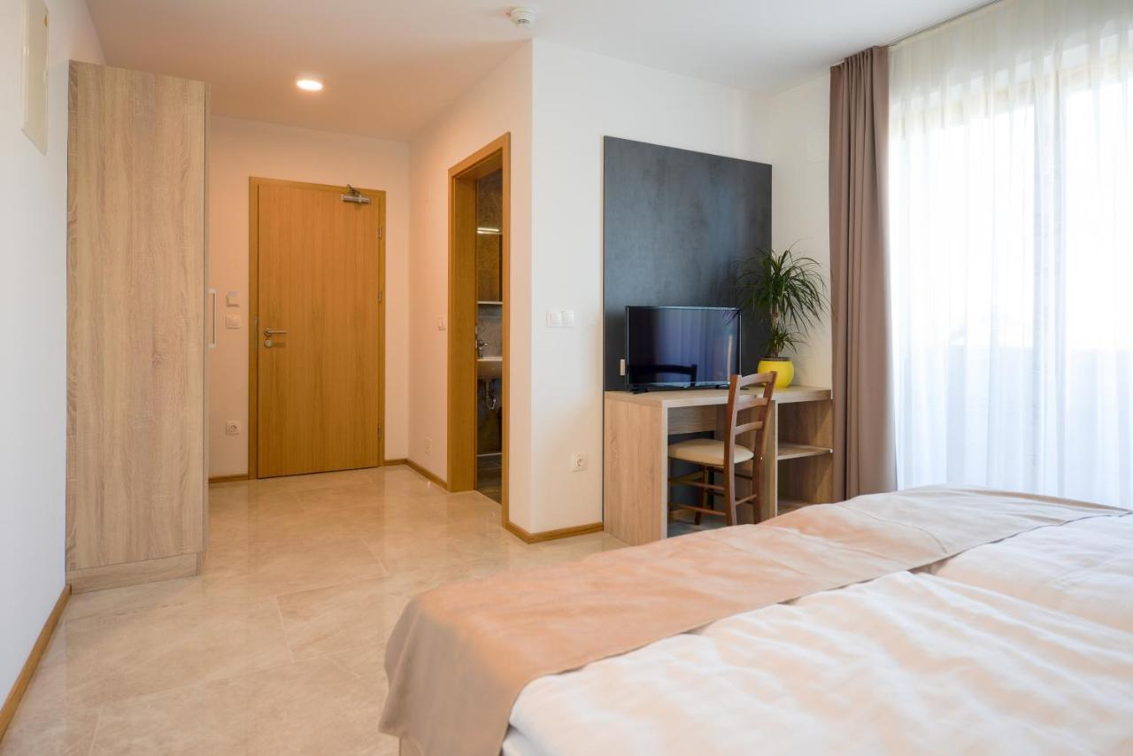 Hotel Baron Smlednik Ngoại thất bức ảnh