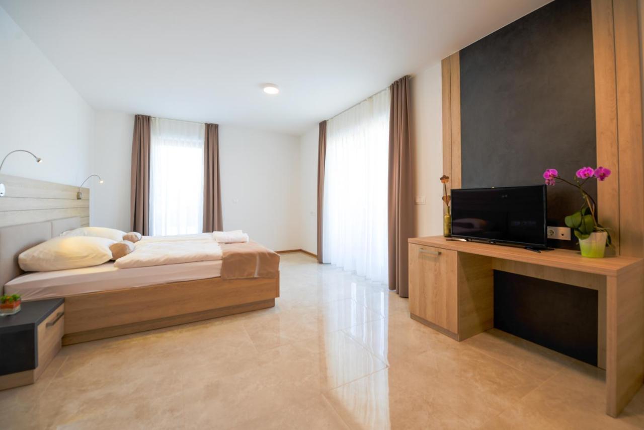 Hotel Baron Smlednik Ngoại thất bức ảnh