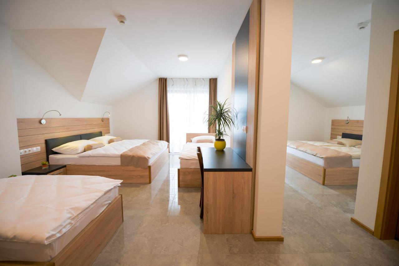 Hotel Baron Smlednik Ngoại thất bức ảnh