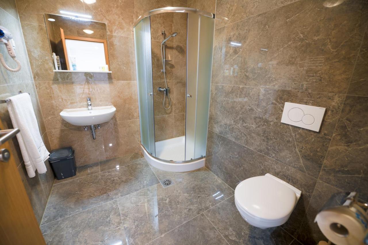 Hotel Baron Smlednik Ngoại thất bức ảnh