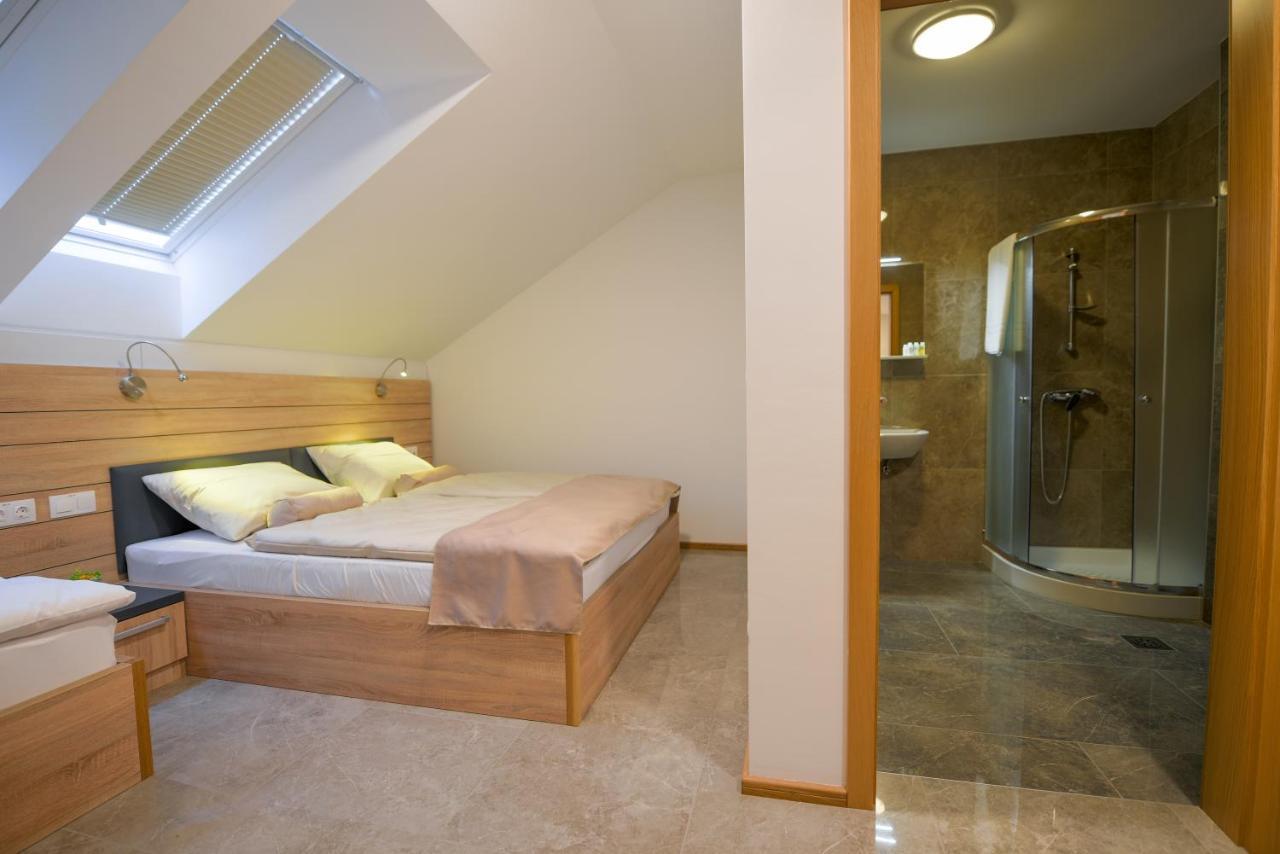 Hotel Baron Smlednik Ngoại thất bức ảnh