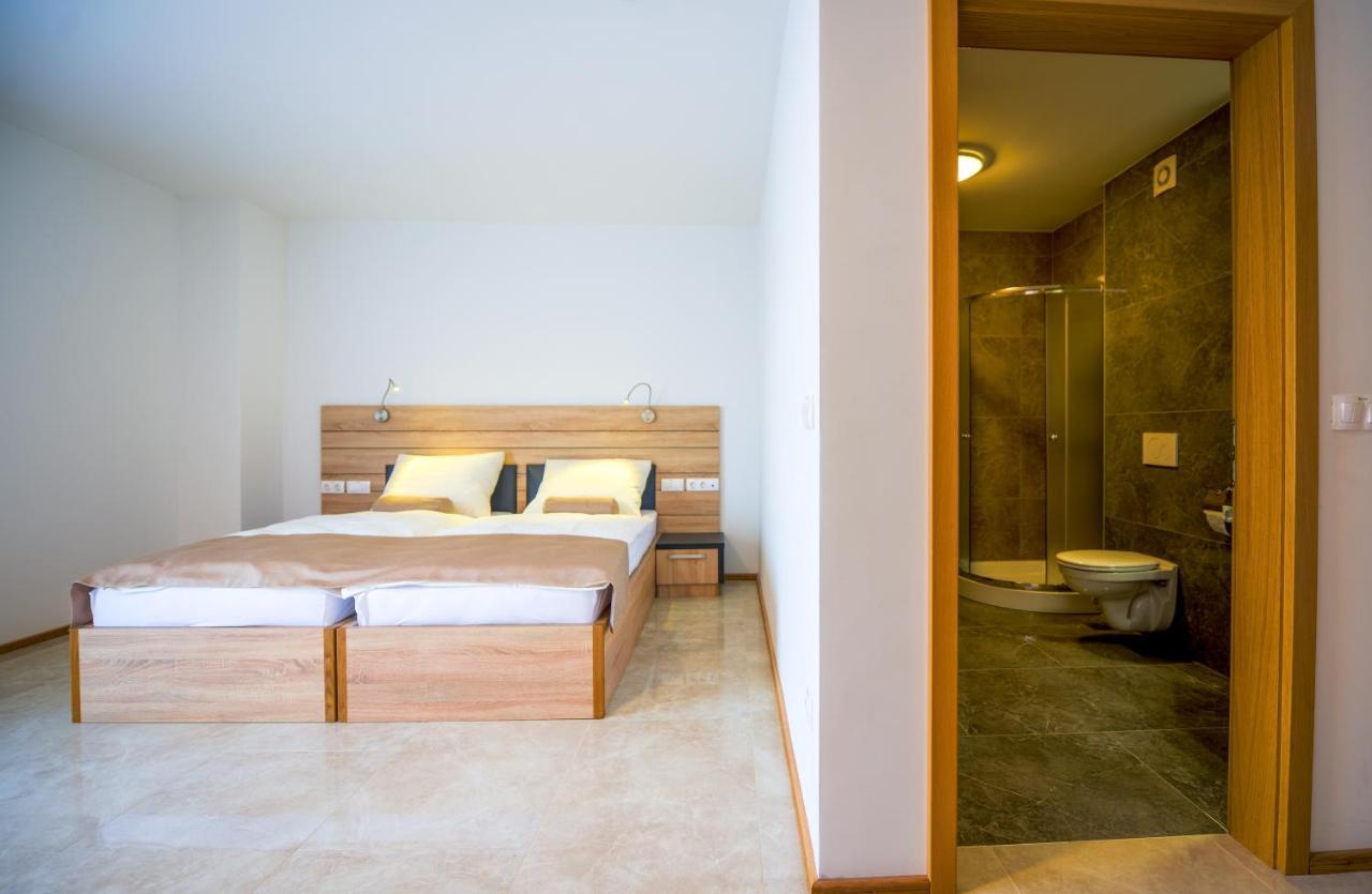 Hotel Baron Smlednik Ngoại thất bức ảnh