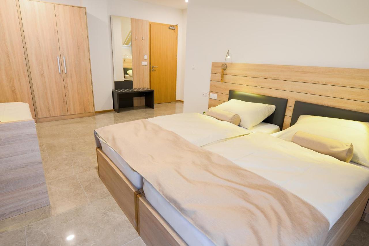 Hotel Baron Smlednik Ngoại thất bức ảnh